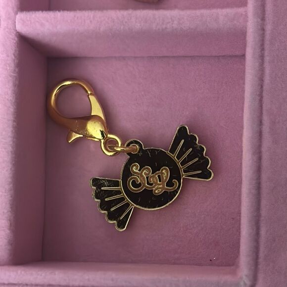 Stoney Clover Lane Bag Charm - Picture 1 of 2